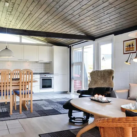 3 Bedroom Beautiful In Hvide Sande Havrvig